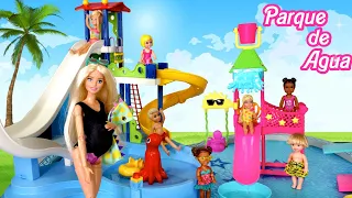 Aventuras en el Parque de Agua con Familia Barbie y Bebes