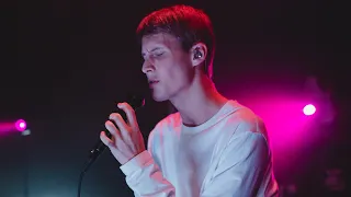 Victor Leksell & Astrid S - Svag (Late Night Concert)