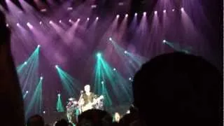 Nickelback - Trying not to love you - London o2 Arena 1/10/2012