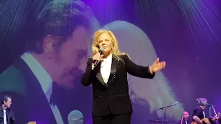 Sylvie Vartan rend hommage à Jonnhy😎 Hallyday 🎸