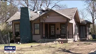 Police investigating death of 16-year-old who was shot, crashed into Dallas home