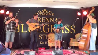 NEW! Happy Heartaches on fire at Grenna Bluegrass 2021