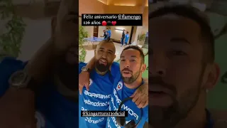 Isla e Arturo Vidal