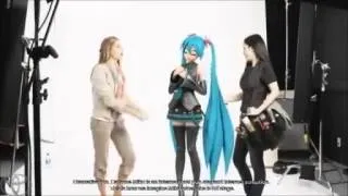 Miku Hatsune в прикольной рекламе