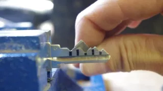 How to make a key by hand