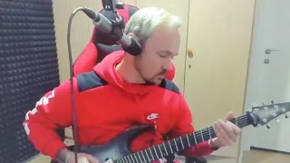 Фредгитарист играет рифф Master of pupets про Kirk Hammett