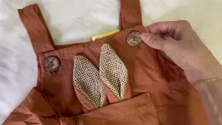 Roupa fantasia para bebê e criança de coelhinho da Páscoa no formato de jardineira