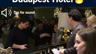 Queen  flasmob in budapest hotel