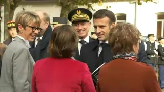 Emmanuel Macron près de Dijon: arrivée à l'école de gendarmerie | AFP Images