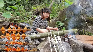 Primitive Cooking: Grilled Squid In Forest - Cooking Girl  #40