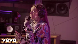 Zhavia - Big Girl$ Don't Cry (Live Performance)