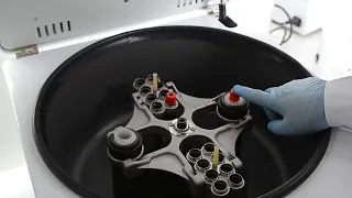 How to use a laboratory centrifuge correctly