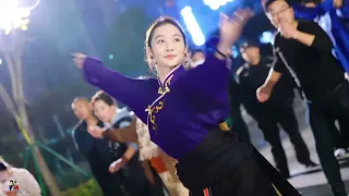 Tibetan dance "It's Time to repay", Xiao Luo girl and Dengzi very good match!