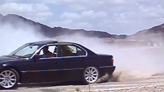 E38  740i  BMW drift burn out