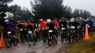 CJM's Bridge to Bridge Cycle Race 30km 2023 Start