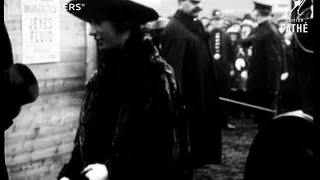 Princess Mary and Viscount Lascelles at the Doncaster Hackney Horse show (1923)