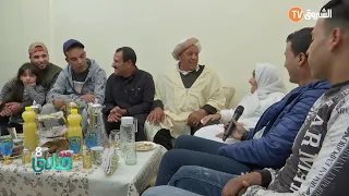 الشيخ ابراهيم التاخمارتي.  رحمه الله  يبكي وهو يقبل رجلين امه.  في مقطع يبكي الحجر