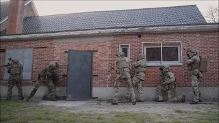 U.S. and Belgian Paratroopers Conduct CQB Exercise