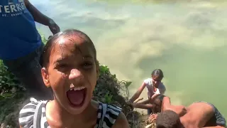 Daríanny En el Río con Los Niños @jaywonder01