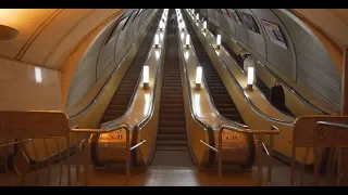 Russia, Moscow, Белору́сская Metro Station, 3X escalator