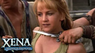 Xena Jumps to Rescue Gabrielle | Xena: Warrior Princess
