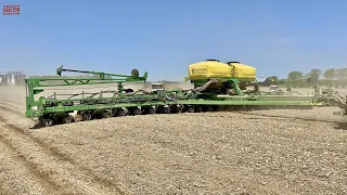 New JOHN DEERE 24 Row Corn Planter