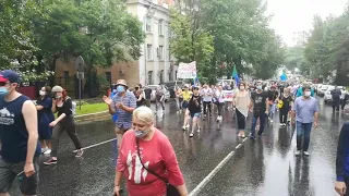 Шествие 1 августа 2020 в Хабаровске, после ливня