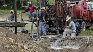 What happens to abandoned oil and gas wells in Texas?