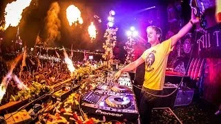 Armin van Buuren live at TomorrowWorld 2013