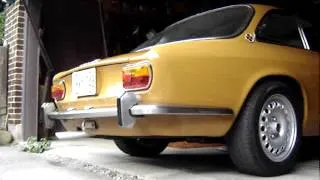 exhaust sound 1970 Alfa Romeo 1750 GTV S2 Euro with GTA Stinger