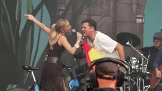 Carlos Vives canta en Madrid rodeado de artistas como Ana Mena y Niña Pastori