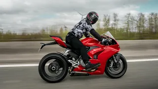 Ducati Panigale V2 Akrapovic PURE SOUND / Exhaust sound / FLY BY / REVS