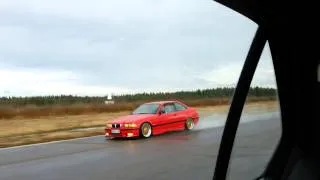 e34 M5 vs. e36 328i