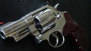 Smith & Wesson model 629 talo close up HD