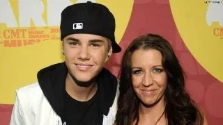 Biebs knows how to melt his mom's heart!