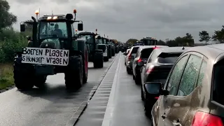 Politie haalt tractorstoet van N206