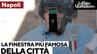 La storia della finestra più famosa di Napoli che "dà" il volto a Maradona: "È un luogo di culto"