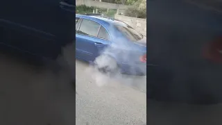 W211 Burnout E220 cdi