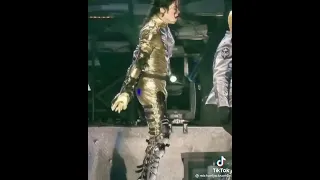 Michael Jackson In The closet live 1997