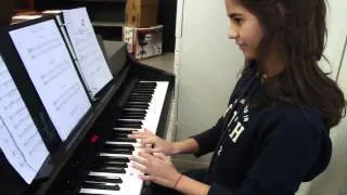 muestra alumno al piano