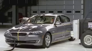 New 2018 BMW 5 series side IIHS crash test