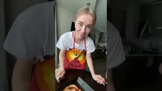 Готовим пиццу из того, что скажет дочка🍕 Ч2