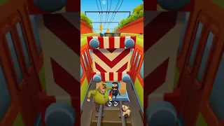 audio bugged but we playing subway surfers