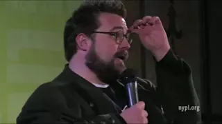 Kevin Smith honors George Carlin