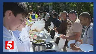 Mass, breakfast catered to people experiencing homelessness in Nashville