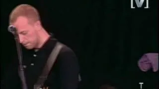 coldplay performing sparks live  at the big day out 2001