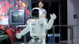 Asimo at Tokyo Emerging Technologies