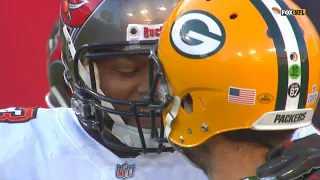 Ndamukong Suh Screams At Aaron Rodgers After Sack