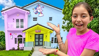 I BUY MY FIRST HOUSE AT 10 YEARS OLD!! 🦄 *She's beautiful*