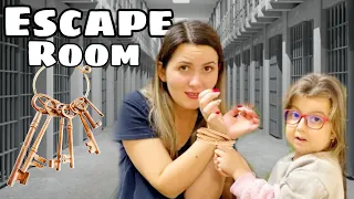 ESCAPE ROOM 🔐 COPIII isi IAU REVANSA ✅ FILMUL